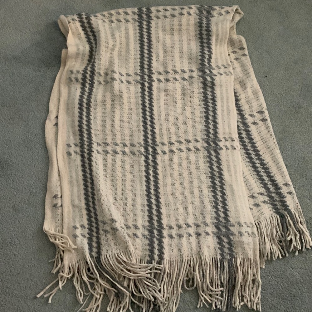 Soft Shaw never worn , so soft with tags